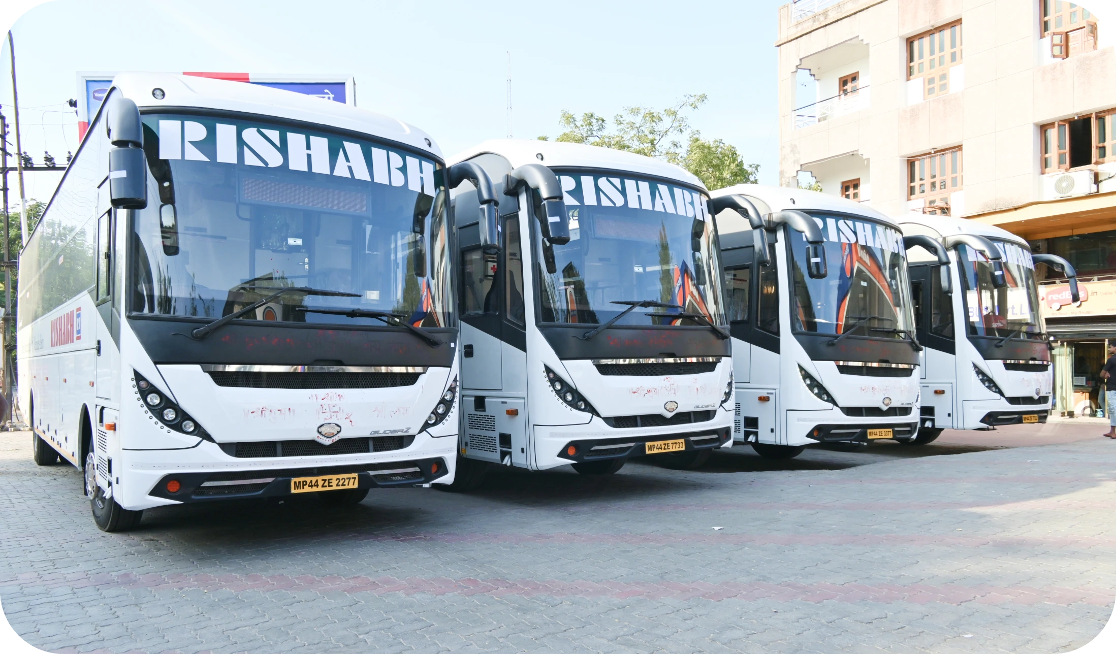 Tourist & Intercity Buses in Udaipur